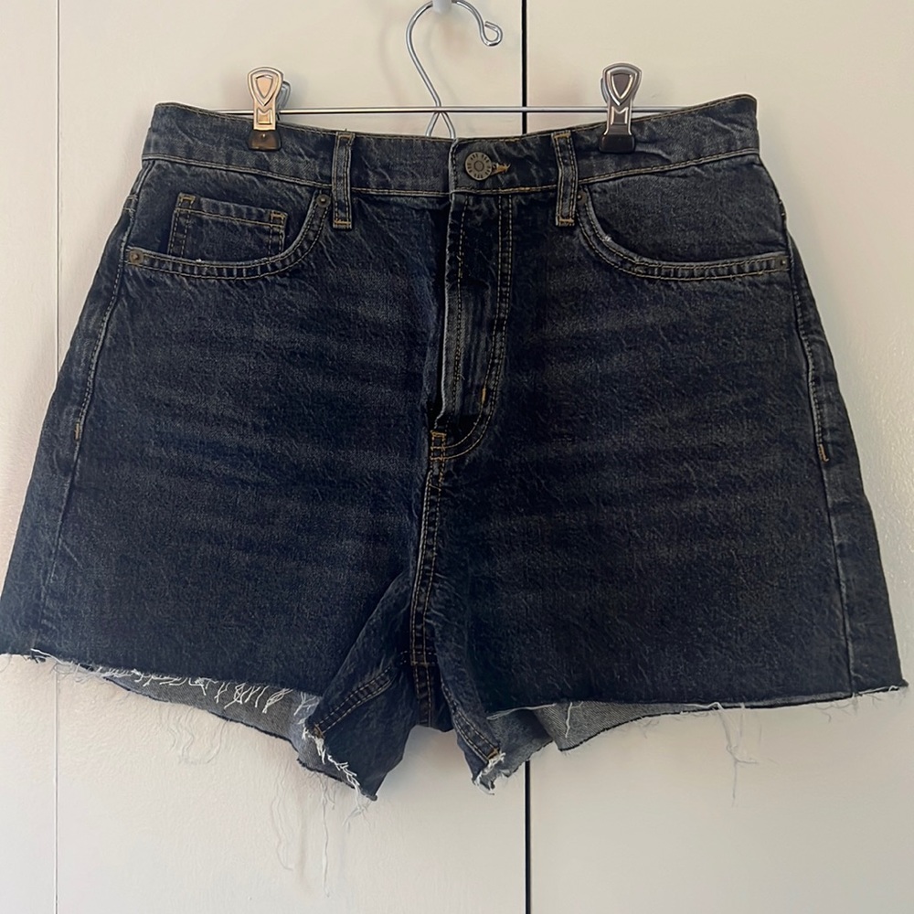 BDG High Waisted Jean shorts
